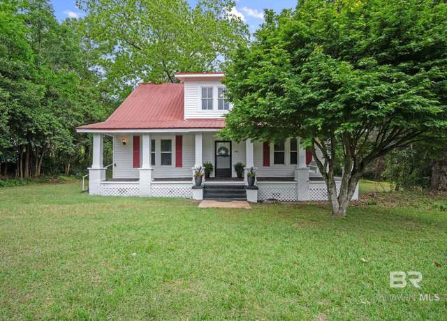 Property at 733 Pineville Rd, Monroeville, AL 36460, 4 beds, 2 baths