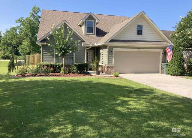 Property at 1030 Crown Walk Dr, Foley, AL 36535, 3 beds, 2 baths