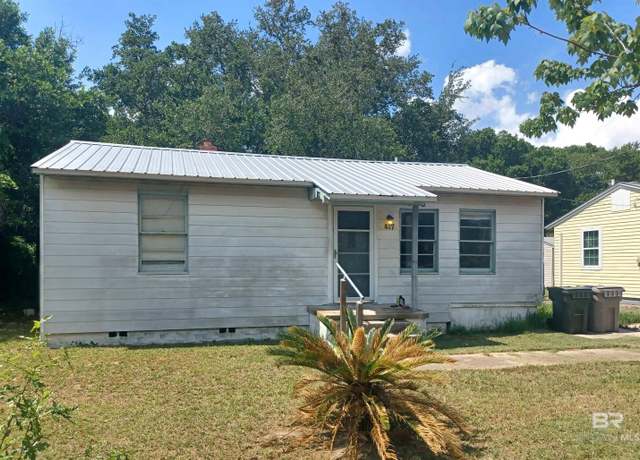 Property at 407 Chaseville St, Pensacola, FL 32507, 2 beds, 1 bath