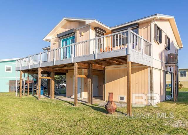 Property at 326 W 3rd Ave, Gulf Shores, AL 36542, 2 beds, 2 baths