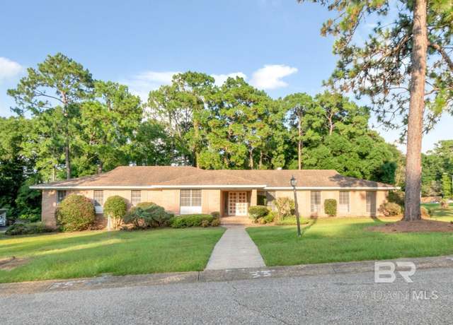 Property at 241 Suzanne Cir, Mobile, AL 36608, 4 beds, 3.5 baths