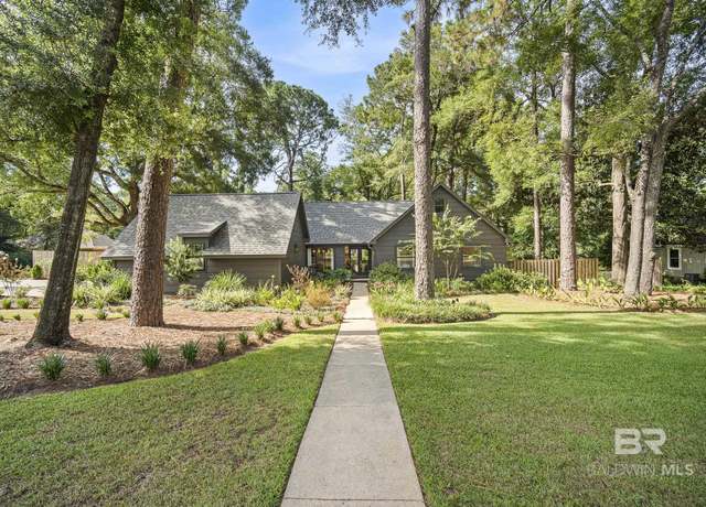 Property at 712 Greenwood Ave, Fairhope, AL 36532, 4 beds, 2.5 baths