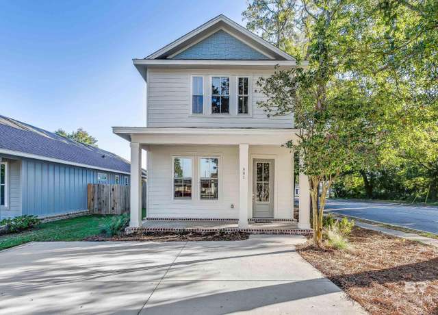 Property at 901 E Cross St, Pensacola, FL 32503, 4 beds, 3.5 baths