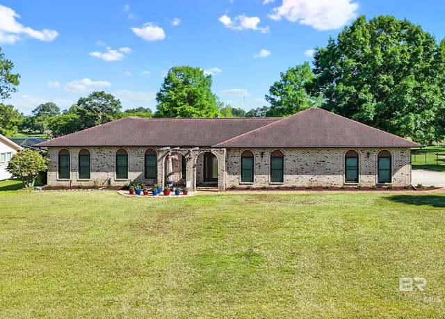 Property at 9420 Clubhouse Dr, Foley, AL 36535, 3 beds, 3 baths