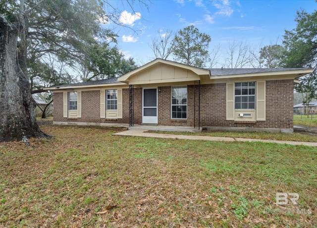 Property at 313 W 4th Ave, Foley, AL 36535, 4 beds, 2 baths