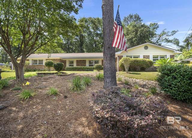 Property at 308 Patlynn Dr, Fairhope, AL 36532, 3 beds, 2.5 baths