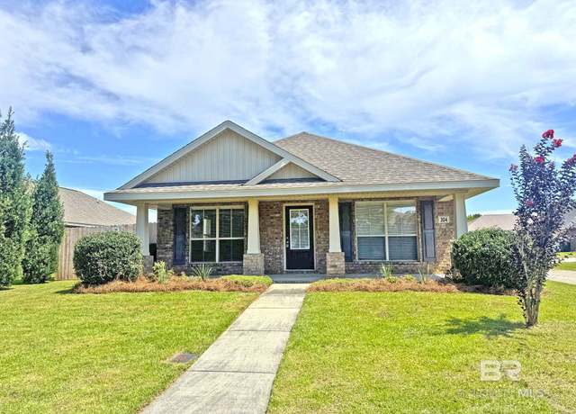 Property at 304 Bloomsbury Ave, Fairhope, AL 36532, 3 beds, 2 baths
