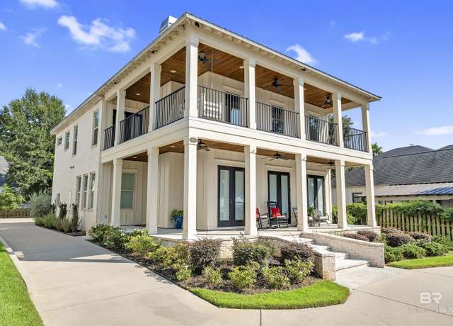 Property at 403 S Mobile St, Fairhope, AL 36532, 3 beds, 3.5 baths