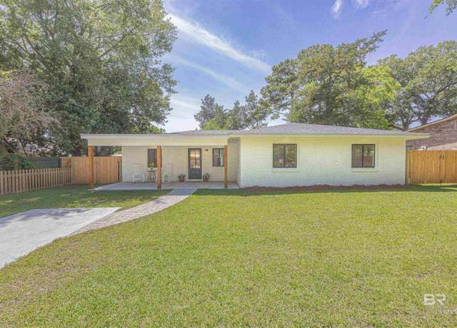 Property at 362 Azalea St, Fairhope, AL 36532, 3 beds, 2 baths