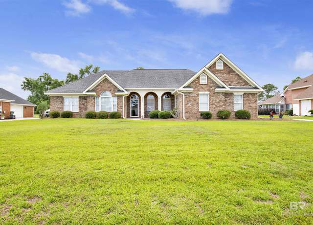 Property at 9345 Clubhouse Dr, Foley, AL 36535, 3 beds, 2.5 baths