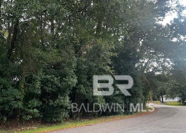 Property at 4601 Cypress Shores Dr, Mobile, AL 36619