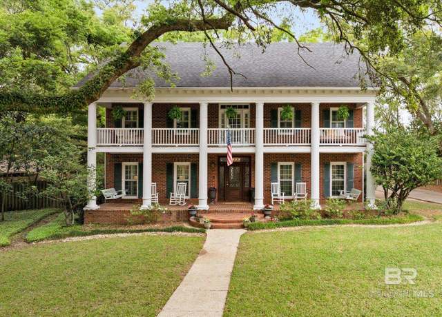 Property at 5324 Oak Bend Ct, Mobile, AL 36609, 4 beds, 3 baths