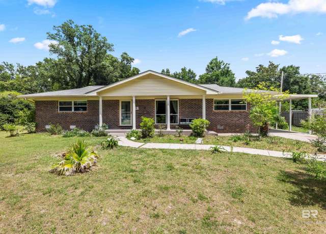 Property at 7410 Helton Dr, Foley, AL 36535, 3 beds, 2 baths