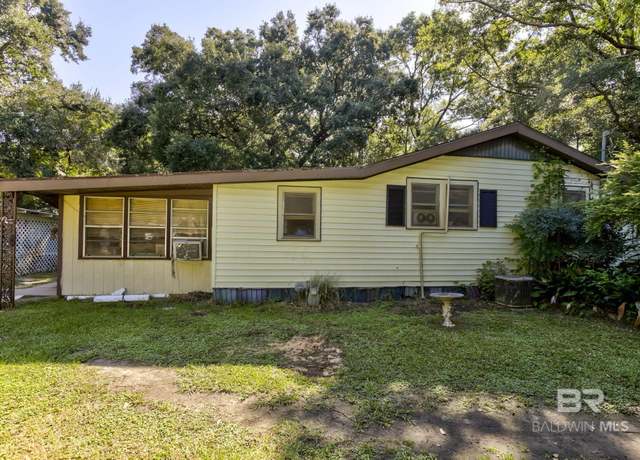 Property at 365 Young St, Fairhope, AL 36532, 3 beds, 1.5 baths