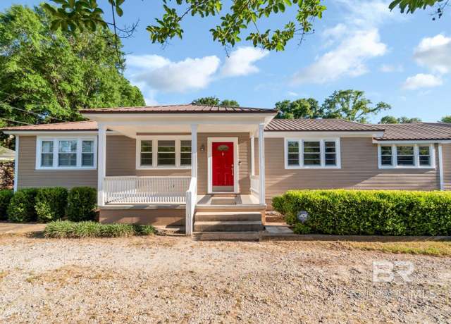 Property at 5257 Greenwood Ln, Mobile, AL 36608, 3 beds, 2 baths
