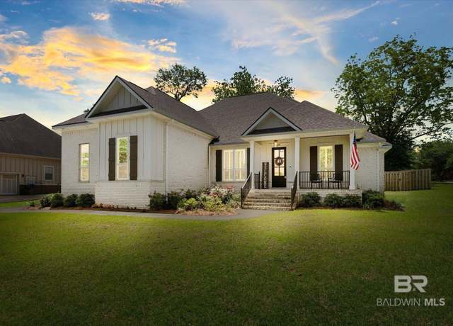 Property at 272 Chet Ave, Fairhope, AL 36532, 4 beds, 3.5 baths