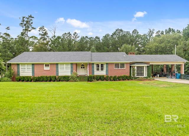 Property at 1515 Poplar Ave, Brewton, AL 36426, 4 beds, 2.5 baths