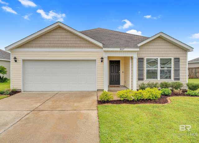 Property at 8027 Pickwick Dr, Foley, AL 36535, 3 beds, 2 baths