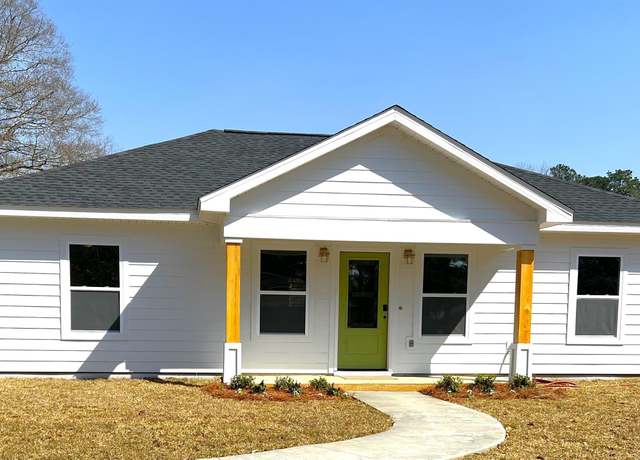 Property at 102 Earl St, East Brewton, AL 36426, 3 beds, 2 baths