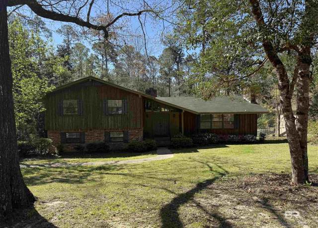 Property at 128 Alexander Dr, Brewton, AL 36426, 3 beds, 3 baths