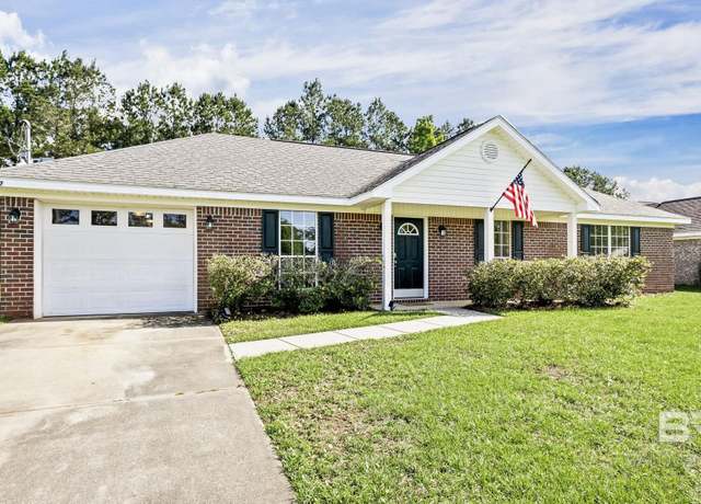 Property at 517 Hamilton Blvd, Foley, AL 36535, 3 beds, 2 baths