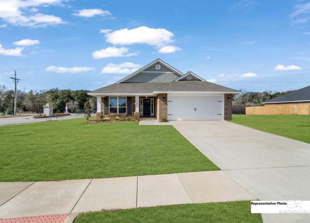 Property at 635 Mayflower Dr, Foley, AL 36535, 4 beds, 2 baths