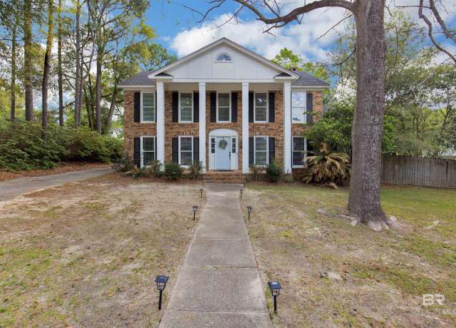 Property at 1621 Indian Trail Dr, Mobile, AL 36695, 4 beds, 3.5 baths