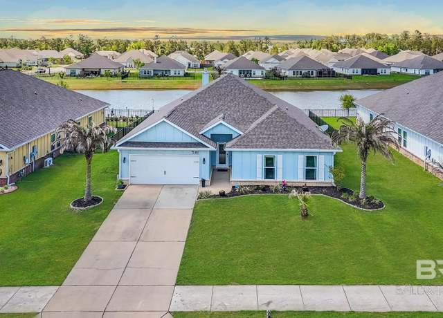 Property at 400 Apollo Ave, Gulf Shores, AL 36542, 4 beds, 2.5 baths
