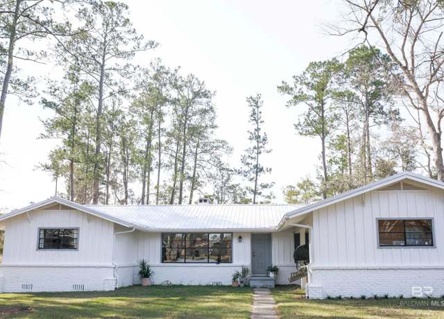 Property at 7268 E Riverwood Dr E, Foley, AL 36535, 3 beds, 2.5 baths
