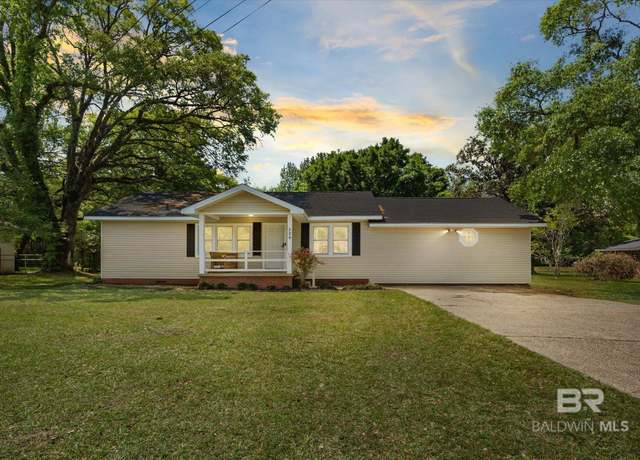 Property at 529 Cleveland Rd, Saraland, AL 36571, 3 beds, 2 baths