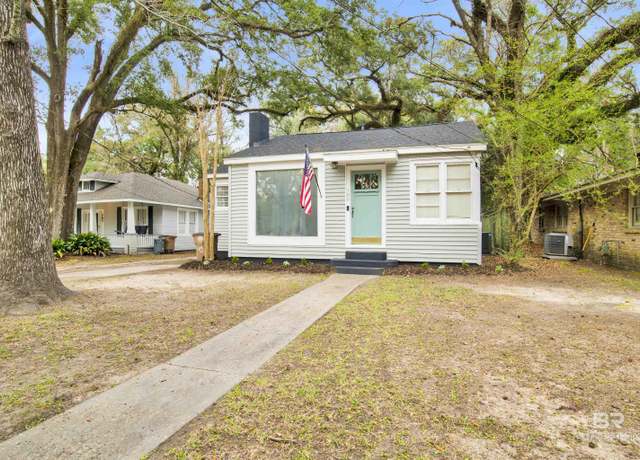 Property at 109 Mohawk St, Mobile, AL 36606, 3 beds, 2 baths