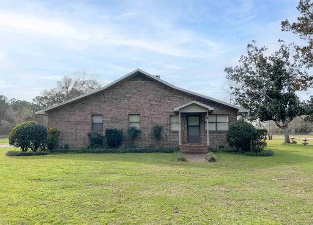 Property at 7419 Frith Rd, Foley, AL 36535, 4 beds, 2 baths