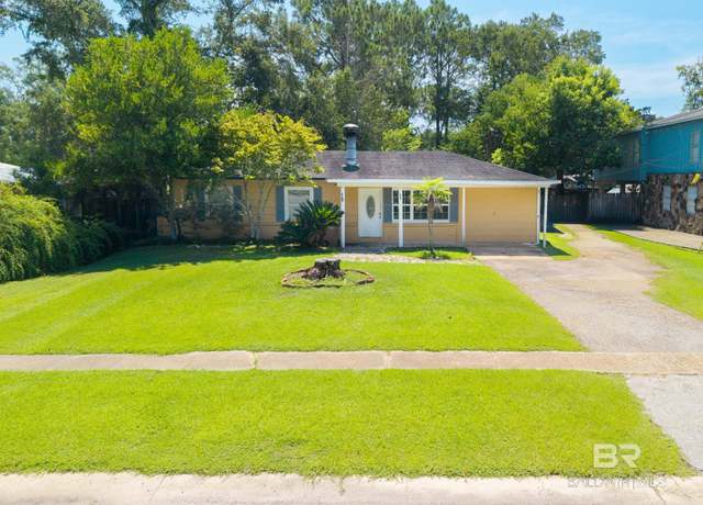 Property at 2331 S Dog River Dr, Mobile, AL 36605, 3 beds, 1 bath