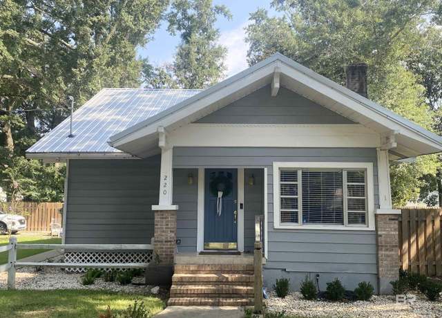 Property at 220 W Spruce Ave, Foley, AL 36535, 4 beds, 2 baths