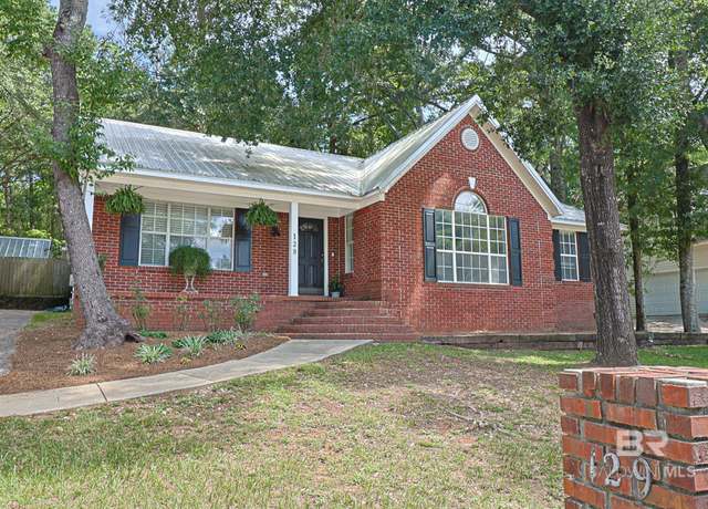 Property at 129 Kingswood Dr, Daphne, AL 36526, 4 beds, 3 baths