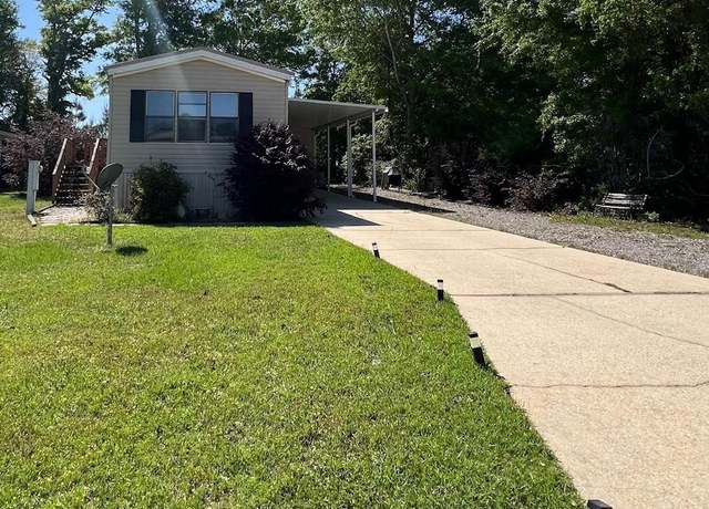 Property at 1936 Ridgewood Dr, Lillian, AL 36549, 2 beds, 2 baths
