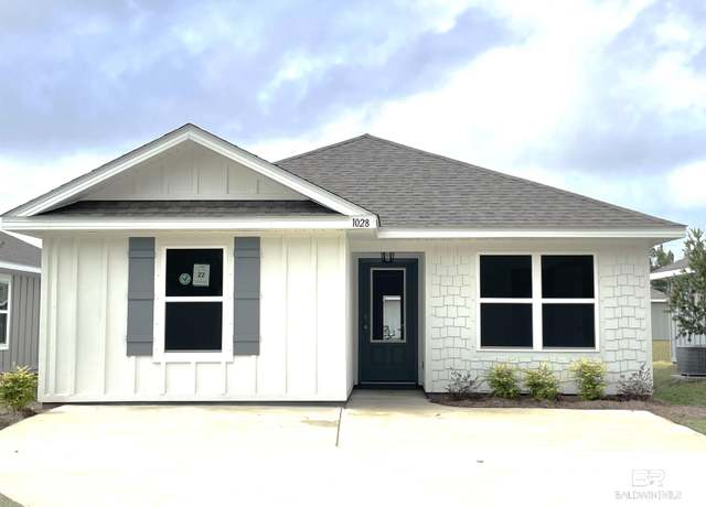 Property at 507 W Marigold Ave, Foley, AL 36535, 4 beds, 2 baths