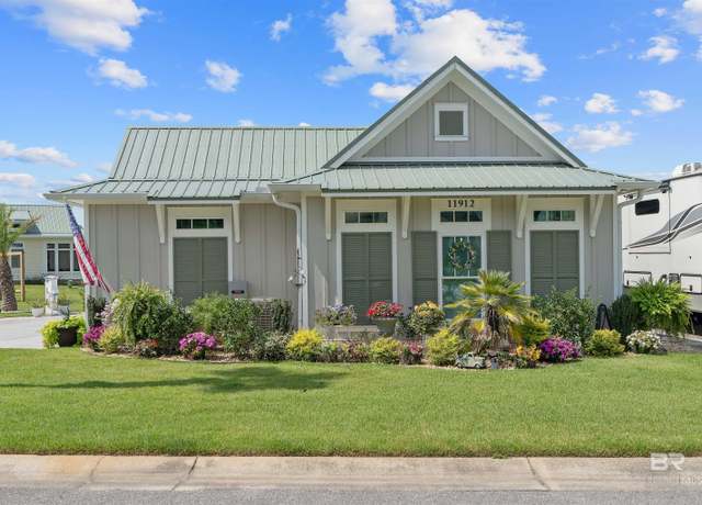 Property at 11912 Gateway Dr, Elberta, AL 36530, 1 bed, 1.5 baths