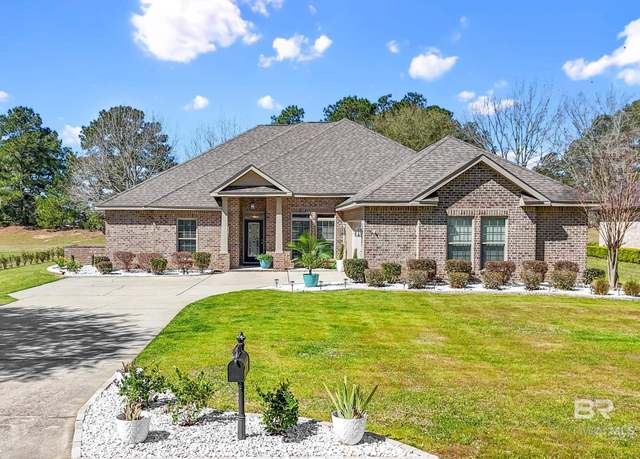 Property at 9623 Dornock Ln, Foley, AL 36535, 5 beds, 2.5 baths