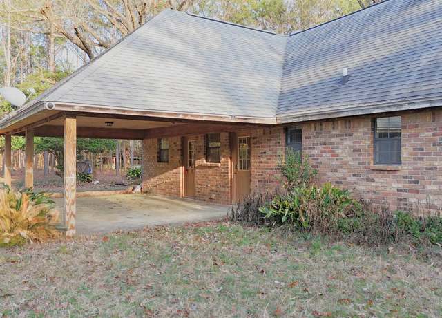 Property at 1715 Henry Davis Rd, Chunchula, AL 36521, 3 beds, 2 baths