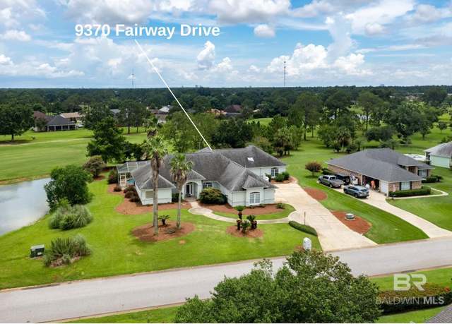 Property at 9370 Fairway Dr, Foley, AL 36535, 4 beds, 3 baths