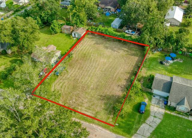 Property at 513 W Begonia Ave, Foley, AL 36535