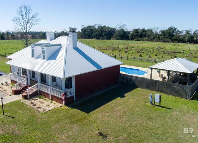 Property at 15165 Daugherty Rd, Foley, AL 36535, 3 beds, 2 baths