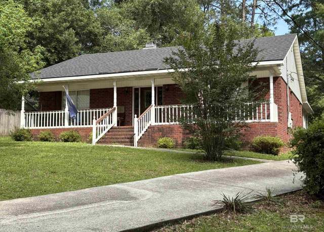 Property at 255 Maple Cir, Daphne, AL 36526, 3 beds, 2 baths