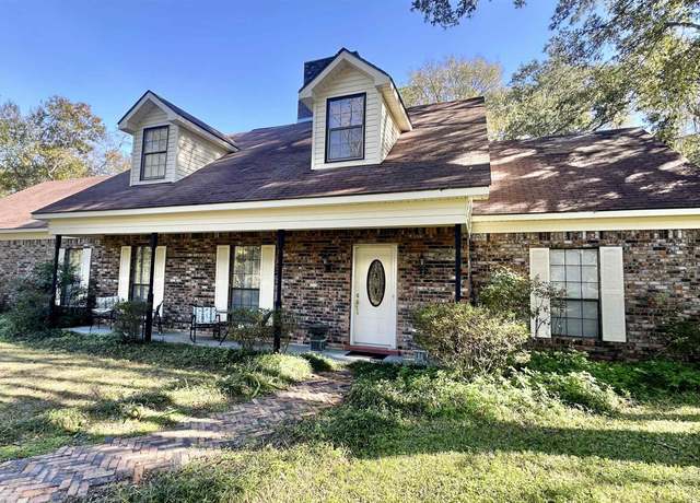 Property at 16730 Calloway Dr, Fairhope, AL 36532, 4 beds, 2.5 baths
