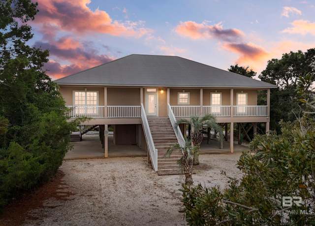 Property at 32190 Sandpiper Dr, Orange Beach, AL 36561, 4 beds, 3 baths
