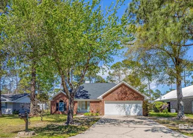 Property at 318 W 22nd Ave, Gulf Shores, AL 36542, 3 beds, 2 baths