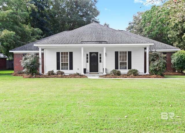 Property at 20685 Lowry Dr, Fairhope, AL 36532, 3 beds, 2 baths