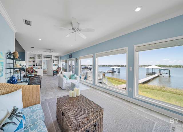 Property at 1402 Sandpiper Ln, Gulf Shores, AL 36542, 4 beds, 4 baths