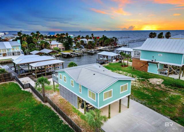 Property at 649 Cherokee Rd, Gulf Shores, AL 36542, 3 beds, 2 baths
